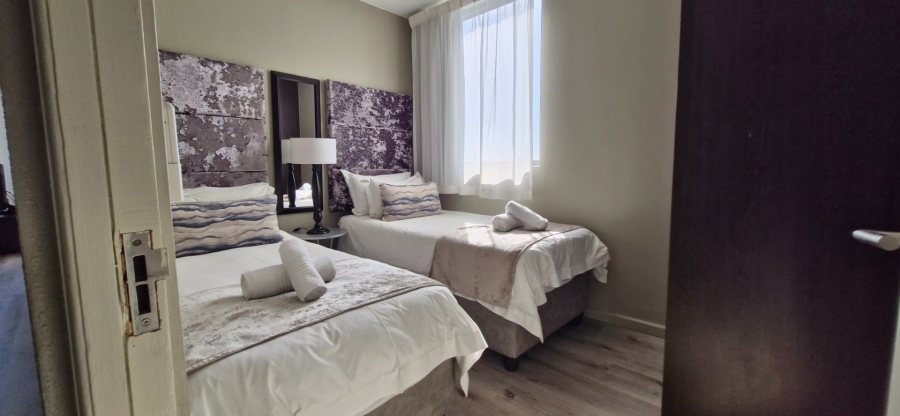  Bedroom Property for Sale in Bloubergstrand Western Cape